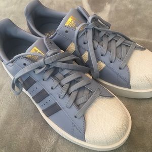 Adidas superstar size 10